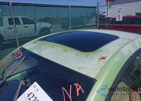 2004 Volkswagen New Beetle Gls 2.0L из США, поврежденный, VIN 3VWCK31C34M415802